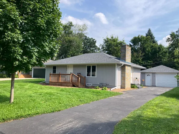 604 Giles Pl, Albert Lea, MN 56007