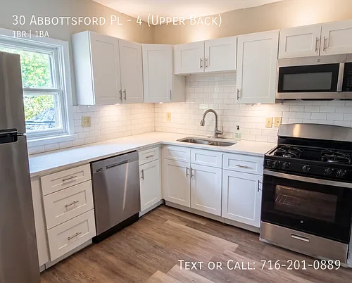 30 Abbottsford Pl #4 Photo 1 30 Abbottsford Pl #4 Photo 1