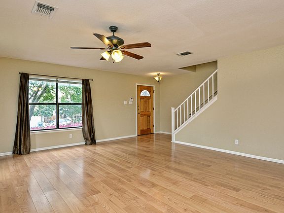 5th image of 2423 Karat Dr