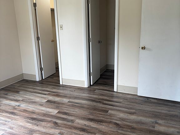 5th image of 5000 Derry St APT 1