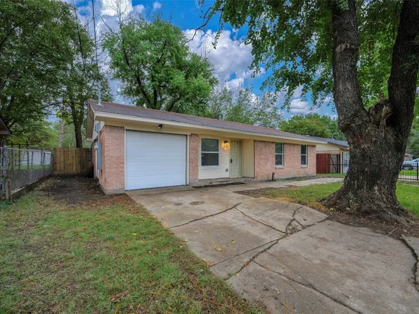 1610 Greenlawn Dr, Dallas, TX 75253