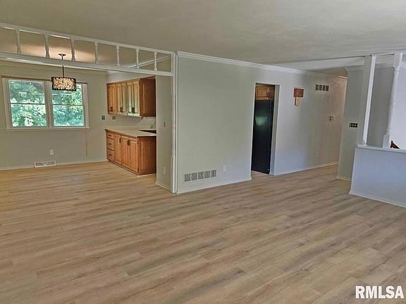 5th image of 307-309 W Clara Ave