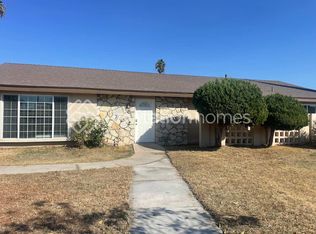 1967 N Oakdale Ave, Rialto, CA 92376