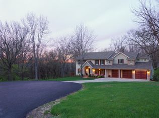 2805 W Willow Bark Ct, Columbia, MO 65203