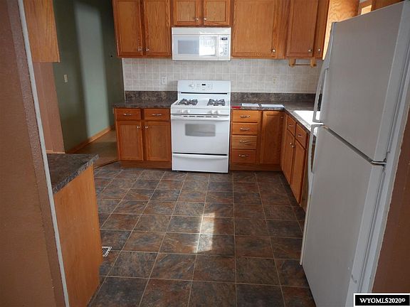 3rd image of 501 Lookout Dr