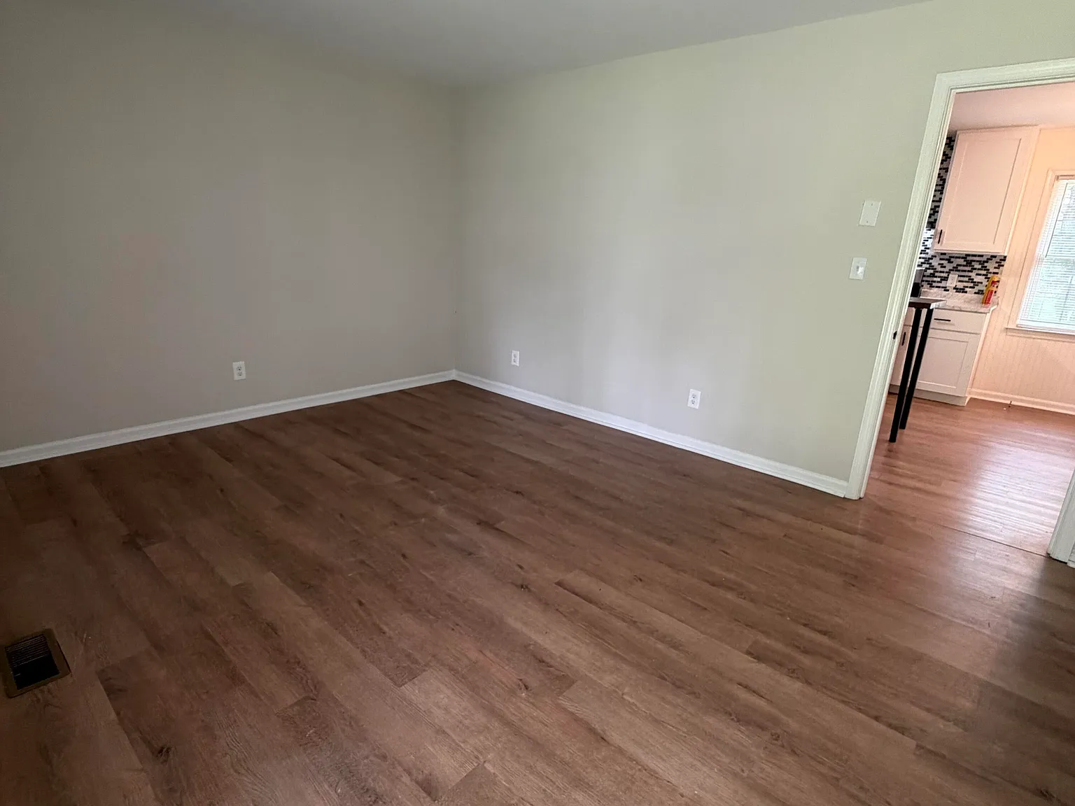3 bed, 2.5 bath, 1066 sqft, $1,700 — Photo 2