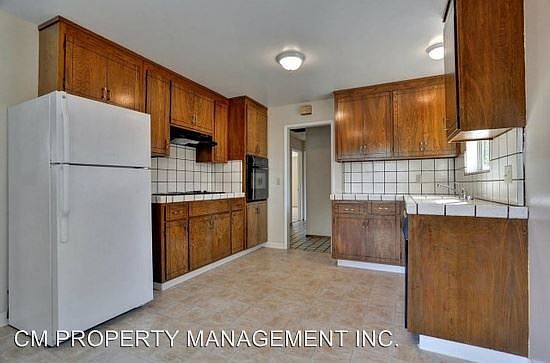 5th image of 1715B Foxworthy Ave