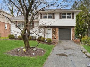 369 Knickerbocker Rd, Englewood, NJ 07631