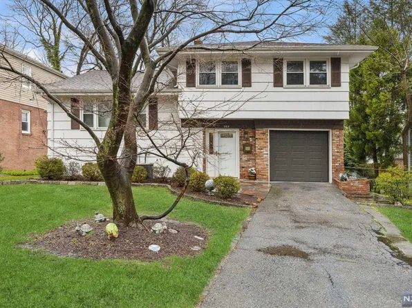 369 Knickerbocker Rd, Englewood, NJ 07631