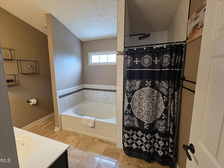 6 Wavecrest Ct — Photo 19
