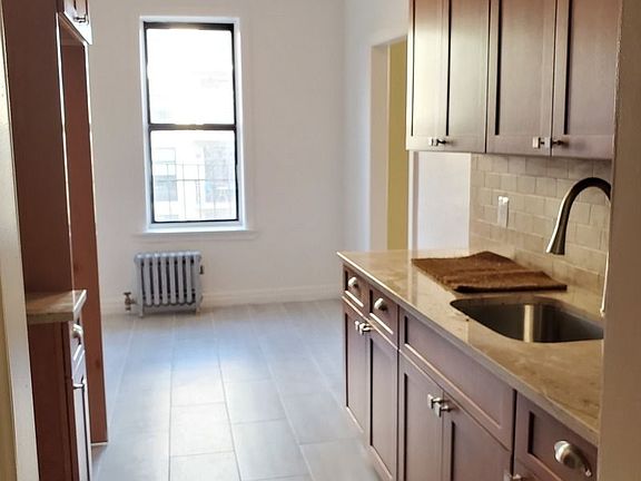 2nd image of 520 Lincoln Pl APT 3F