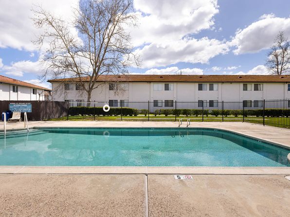 1707 La Brea St #7C