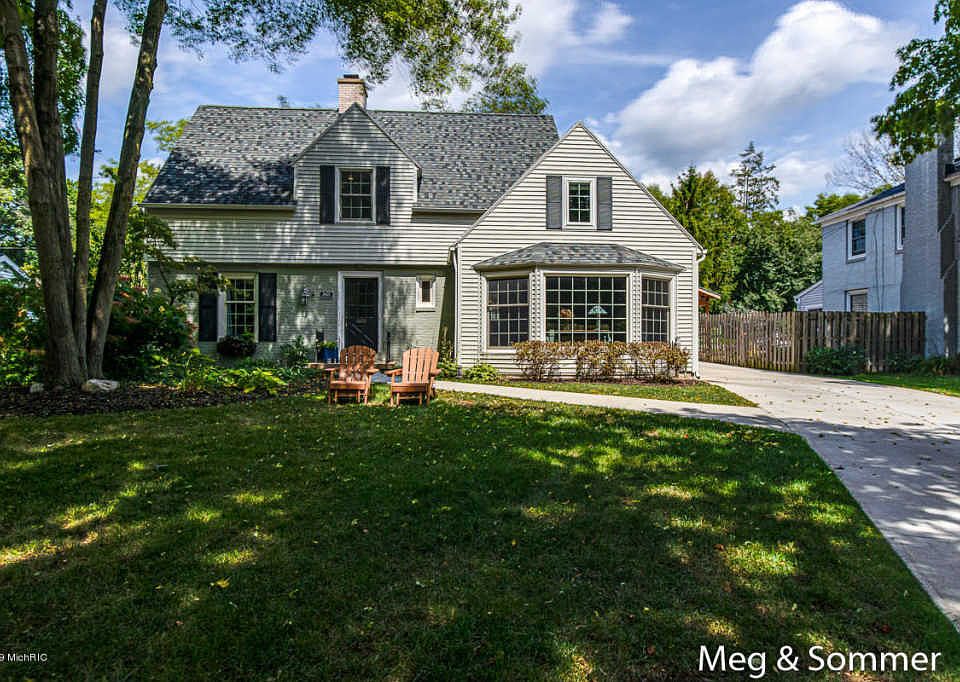 1st image of 2621 Oakwood Dr SE