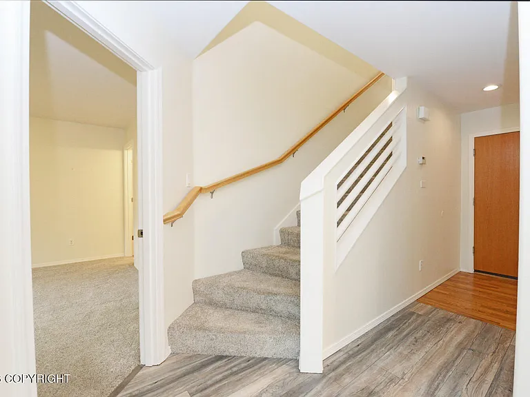 264 Dailey Ave — Photo 8