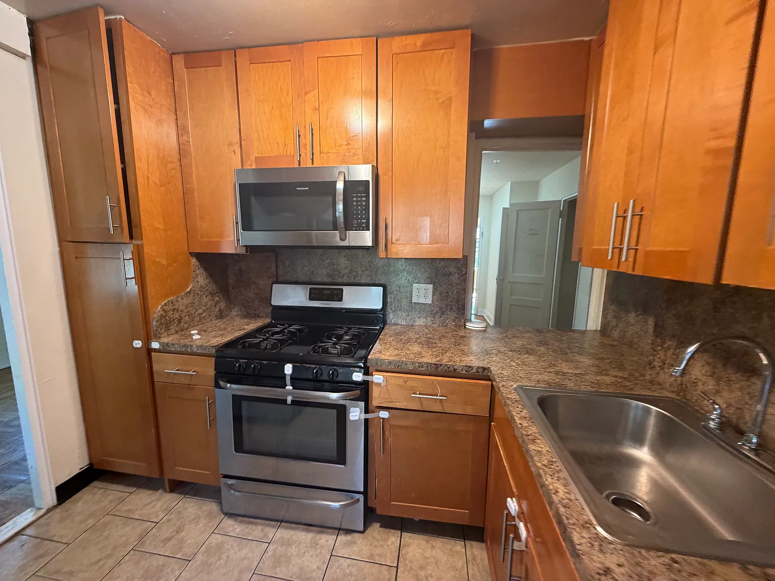 69th Ave, Fresh Meadows — Photo 4