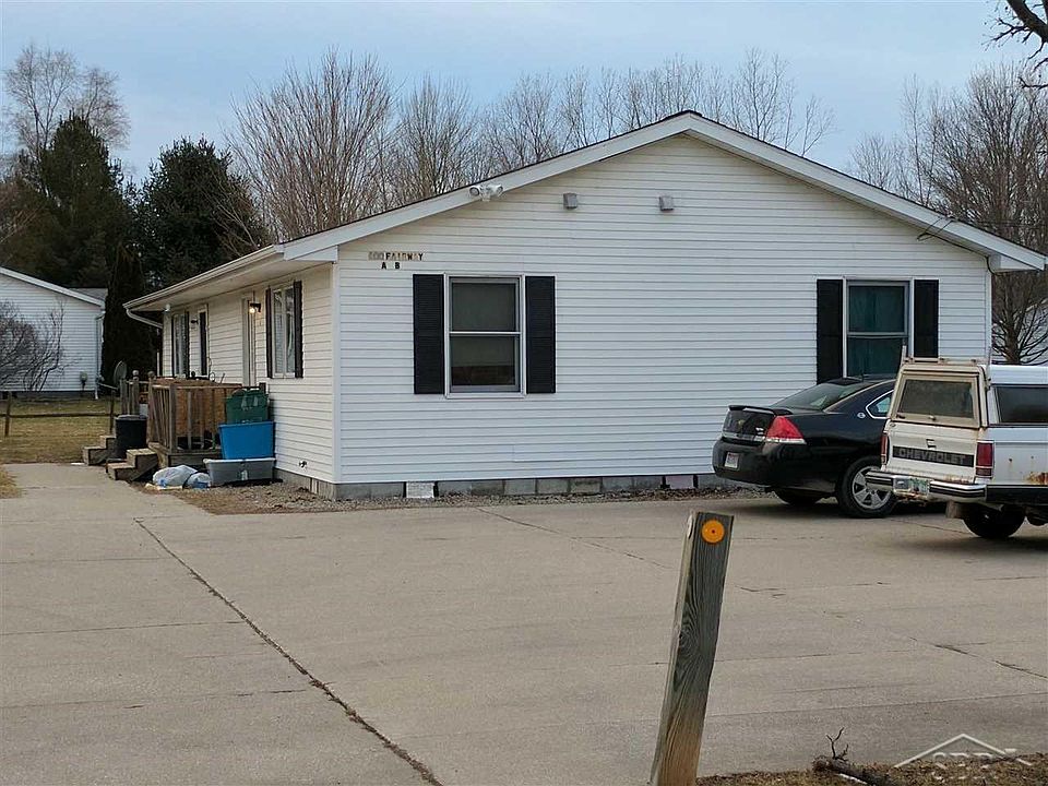 2nd image of 535 Hebron St
