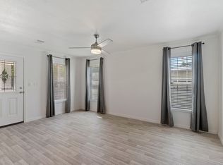 24 Madison Dr, Sorrento, FL 32776