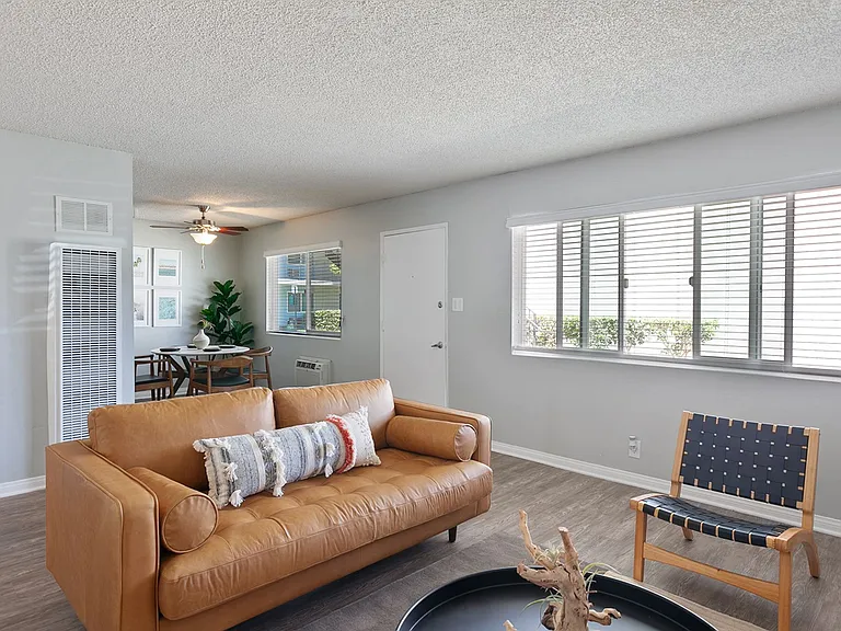 The Circle Apartments at Long Beach — Photo 13