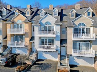 665 River Rd UNIT 8, Shelton, CT 06484