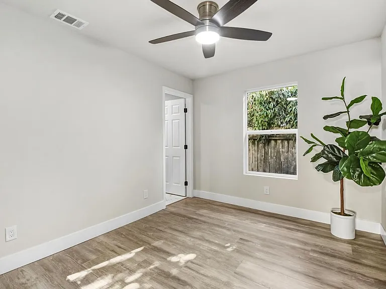 3144 S St — Photo 10