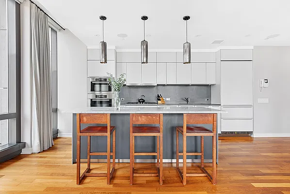 Sold by Compass | media 2