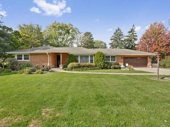 12122 S 70th Ct, Palos Heights, IL 60463