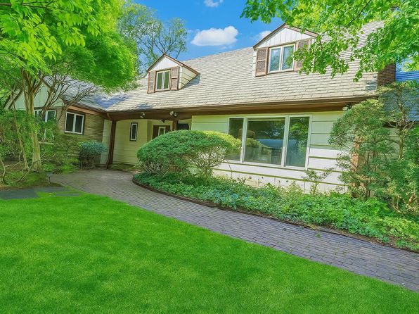 17 Hilltop Dr W