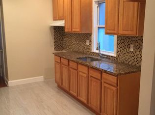 298 E 7th St #1, Brooklyn, NY 11218