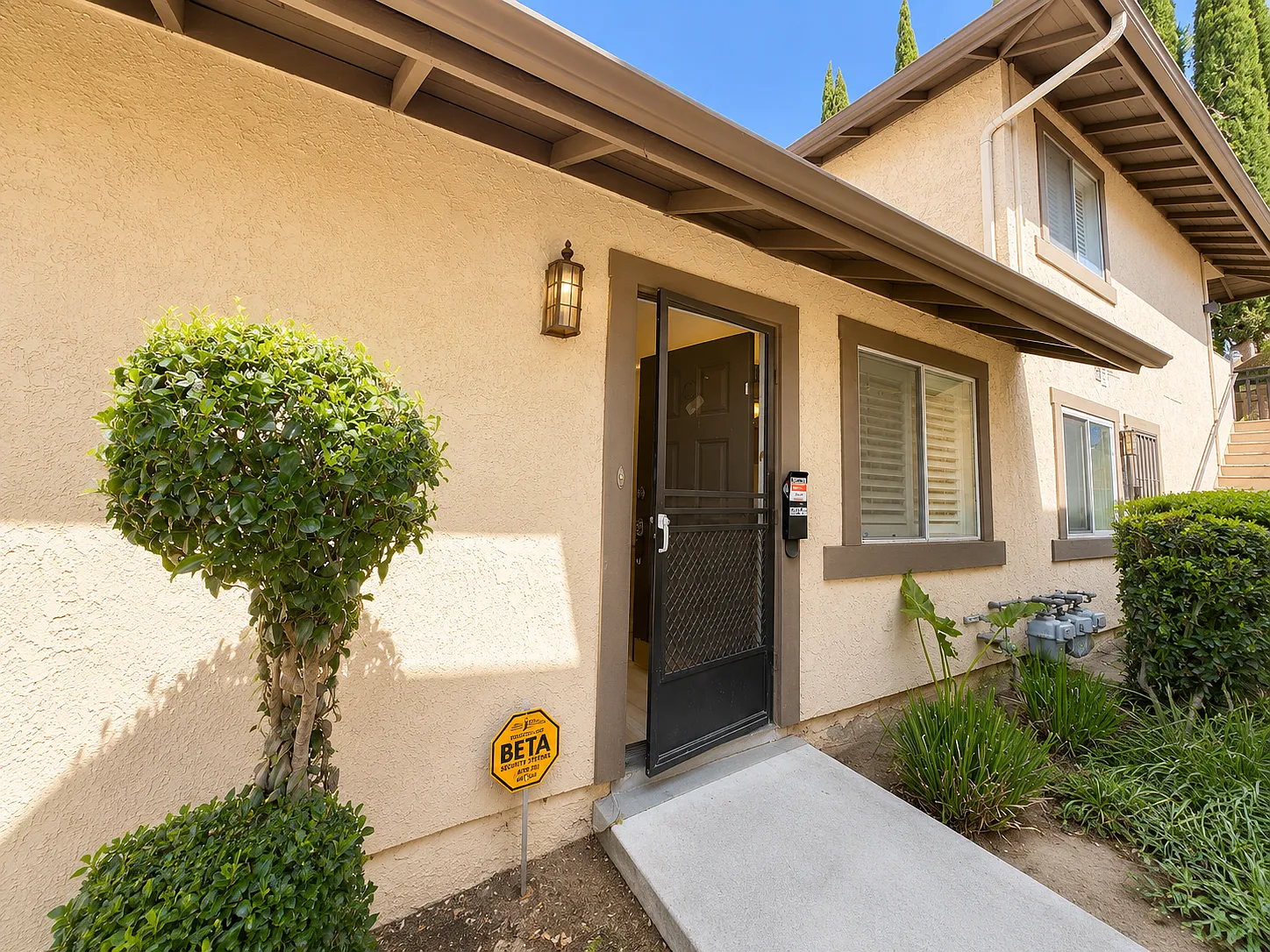 2 bed, 988 sqft, $2,750 — Photo 1