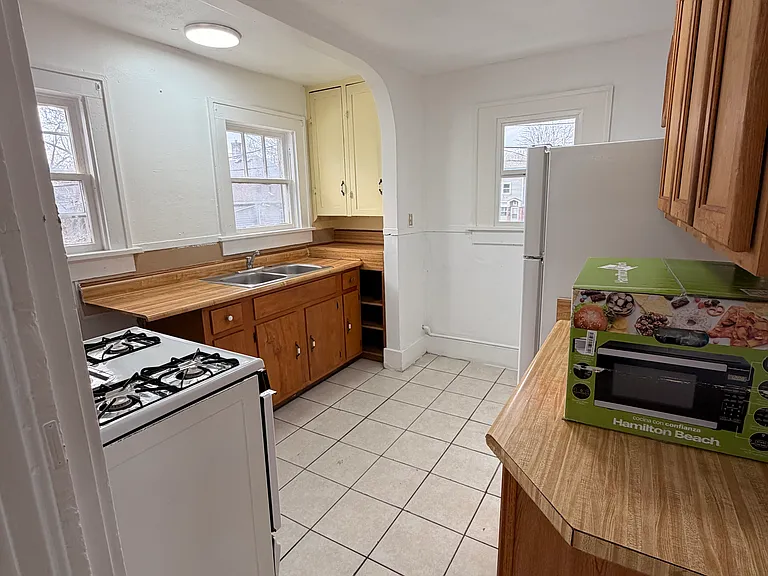 206 Avondale Ave #3 — Photo 4