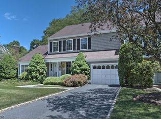 6 Galway Dr, Mendham, NJ 07945