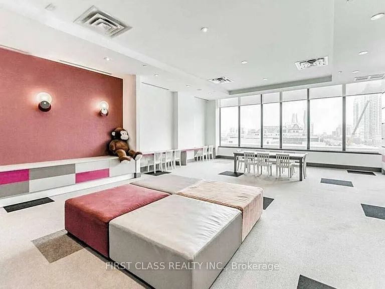 510 Curran Pl #1102 — Photo 20