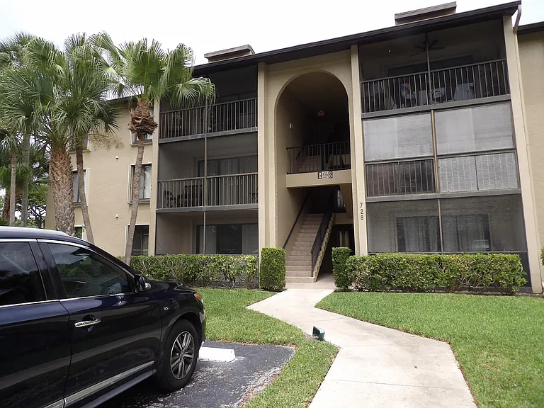 728 Sunny Pine Way #C3 — Photo 1
