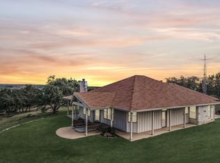 901 Chisholm Trl, Horseshoe Bay, TX 78657