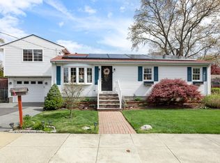 706 Lawton St, Fall River, MA 02721