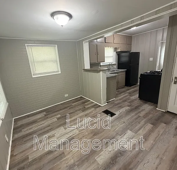 1106 Euclid Ave #1 — Photo 6