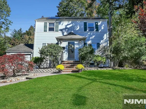 292 Kensington Road, River Edge, NJ 07661