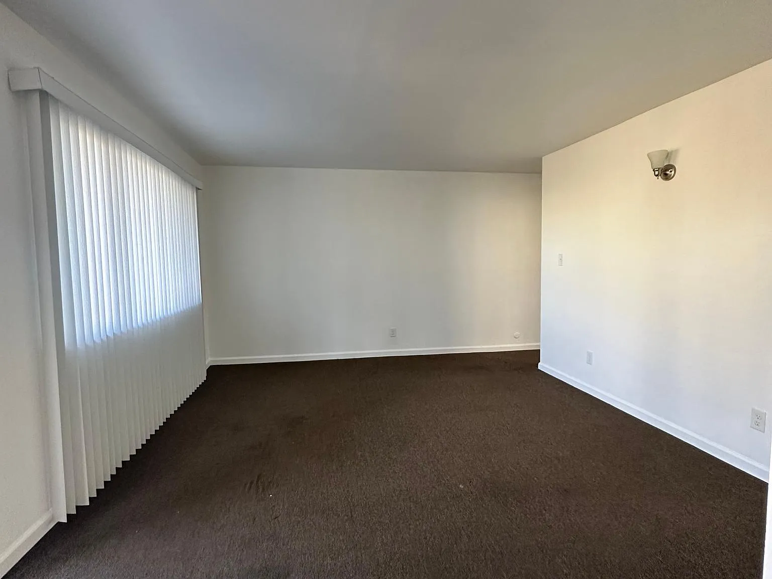 Acacia Ave — Photo 2