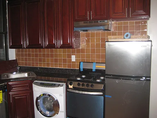 Rented by Renelli Realty Corp. | media 10