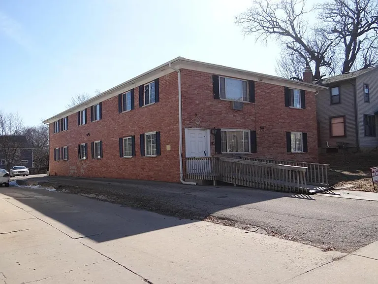 241 S Madison St #104 — Photo 3