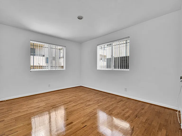 1025 Idaho Ave #6 — Photo 6