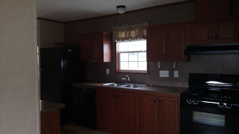 2nd image of 1198 Sherman Blvd E