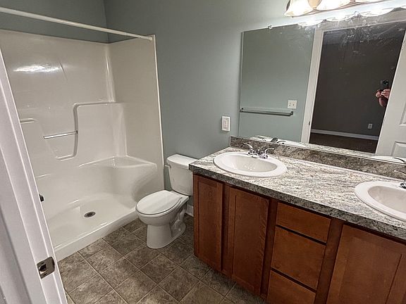 3rd image of 583 Clear Pointe Ct SE
