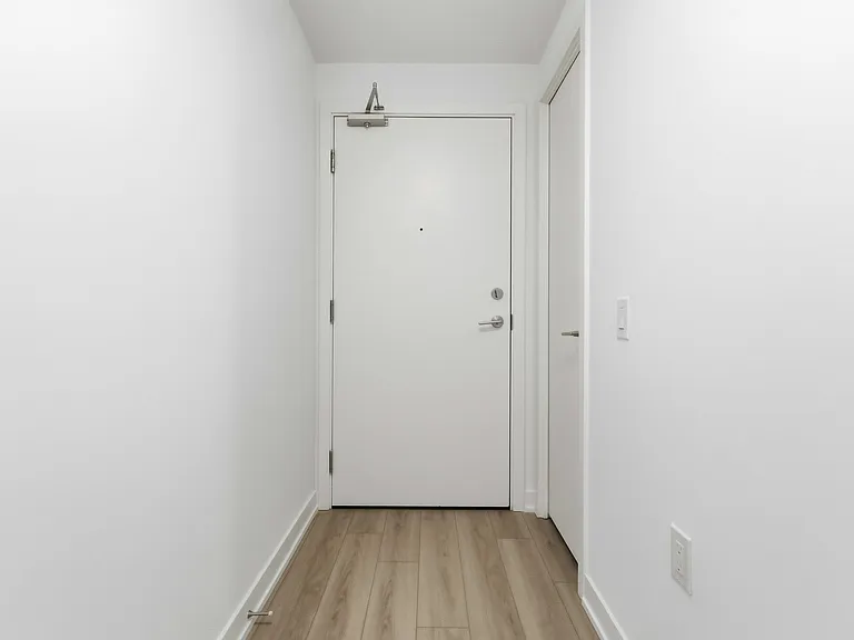 7439 Kingston Rd — Photo 38