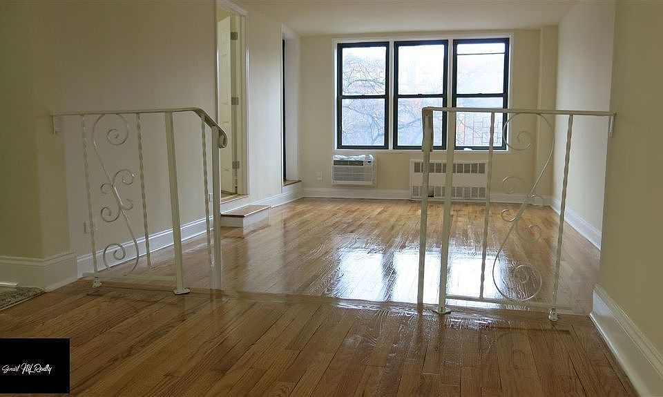 2nd image of 175 Ocean Pkwy APT 3H