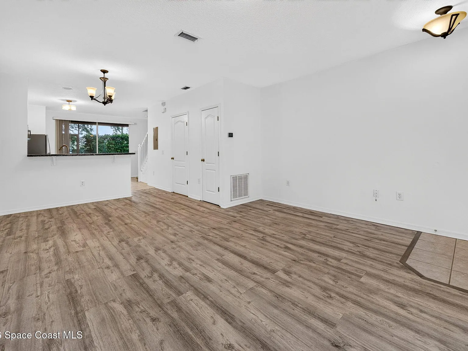 2 bed, 2.5 bath, 1110 sqft, $1,800 — Photo 3
