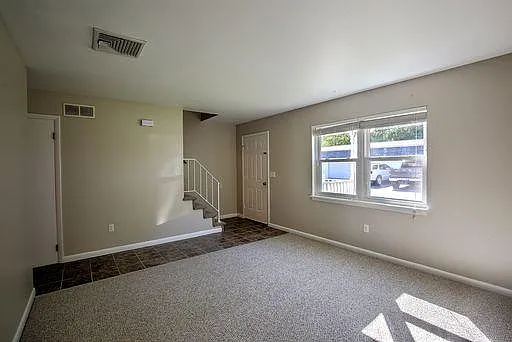 3 bed, 1.5 bath, $1,500 — Photo 3