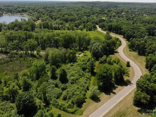 0 Mohican Dr Lot 1, Brighton, MI 48116