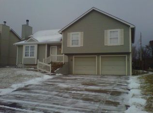 2124 High St, Leavenworth, KS 66048