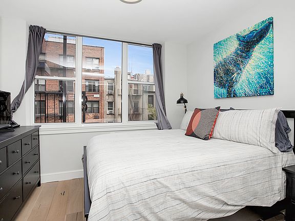 5th image of 223 E 74th St APT 4D